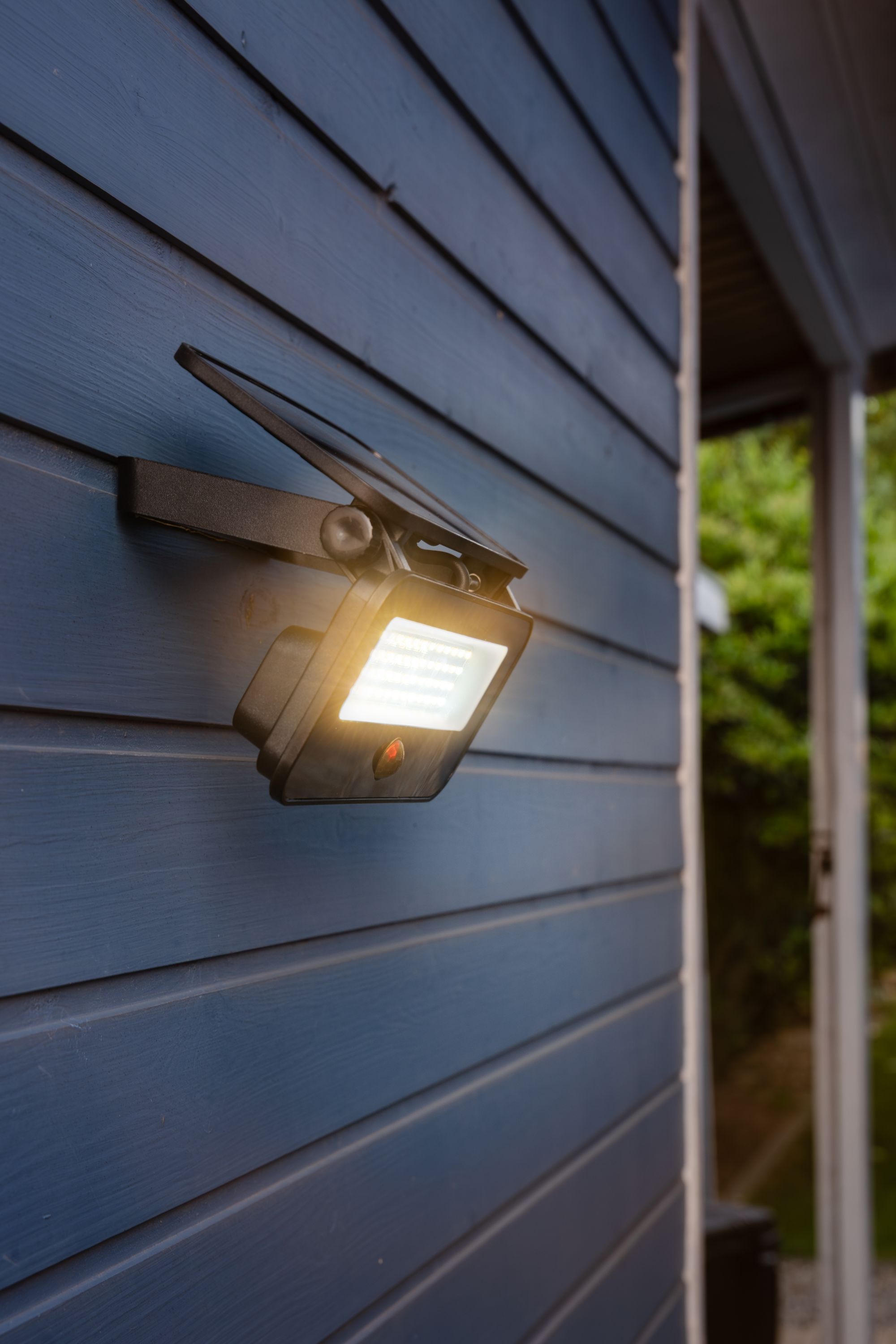 Image secondaire de Spot Solaire Mural GALIX avec Détecteur de Présence - 1200 Lumens