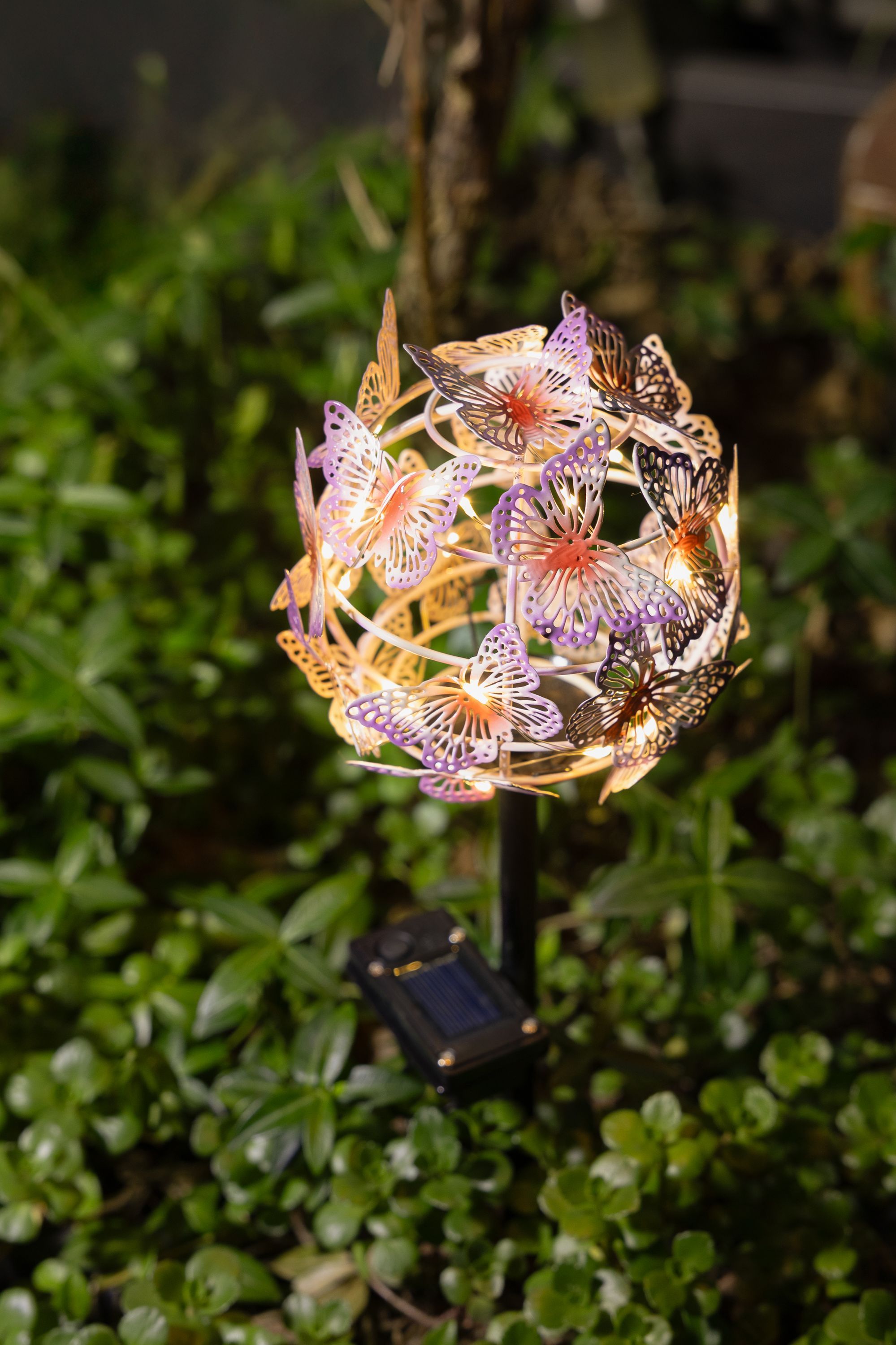 Image secondaire de Guirlande Solaire Nuée de Papillons en Métal - 24 Micro LED Blanc Chaud