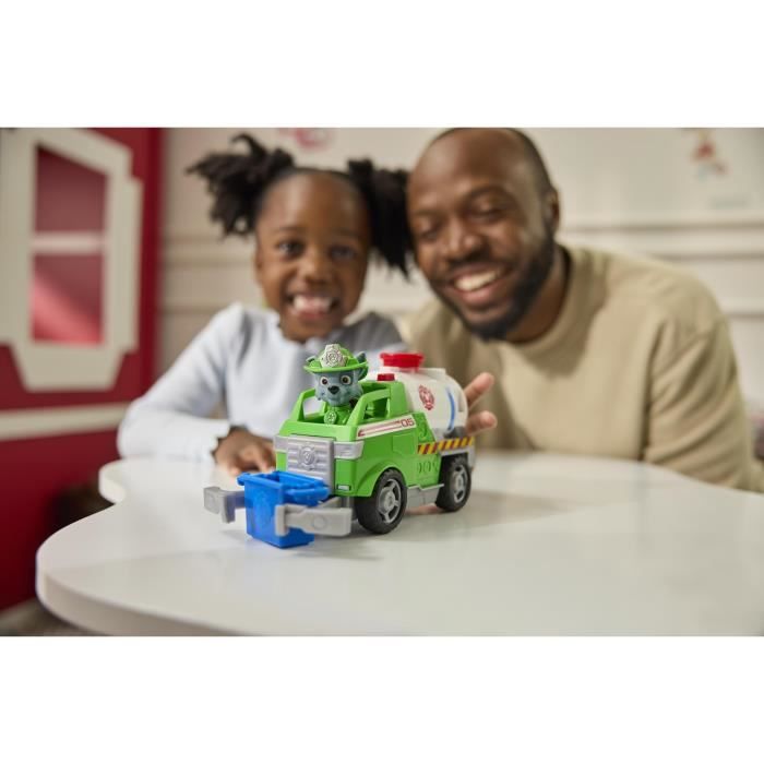 Image secondaire de Figurine Rocky - Camion Pompier et Accessoires - La Pat'Patrouille