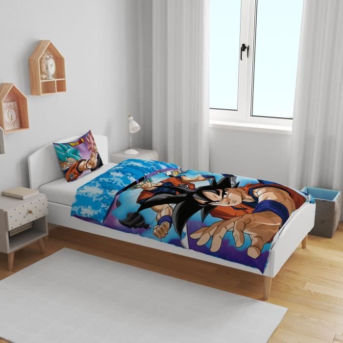 Image secondaire de Parure de lit - DRAGON BALL Z - Son Goku vs Goku Rosé - Microfibre - 1 housse de couette 140 x 200 cm + 1 taie 63 x 63 cm