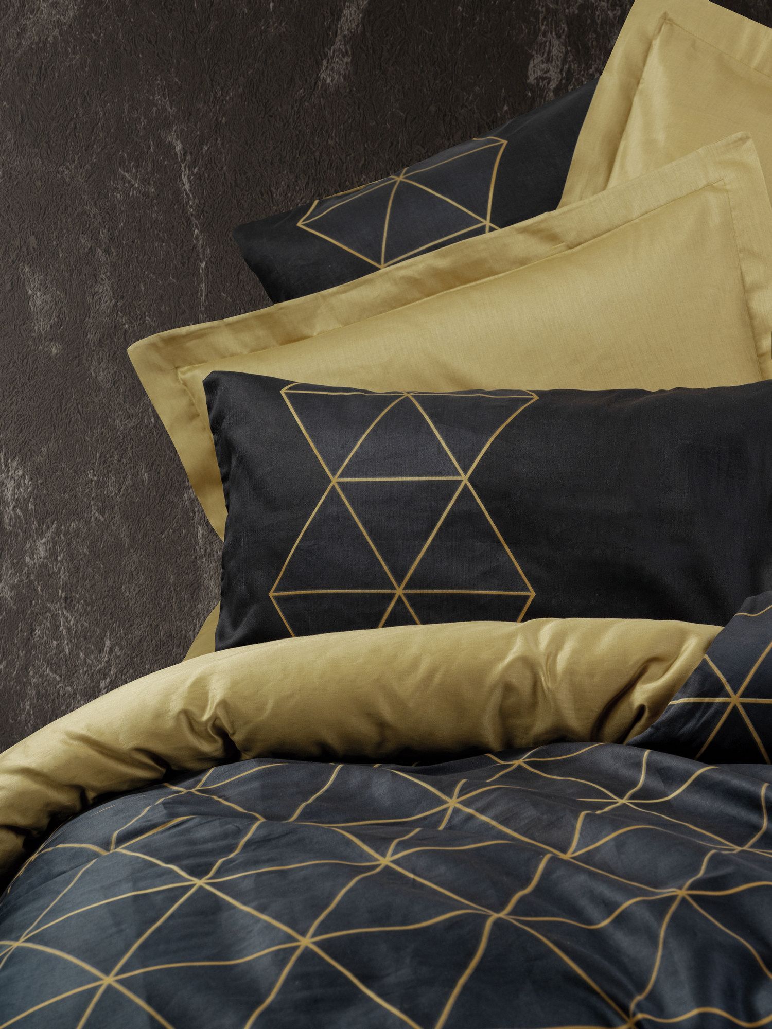 Image secondaire de Parure de lit en coton renforcé - Housse de couette 140x200cm et taies 60x60cm - Imprimé graphique Noir et Or