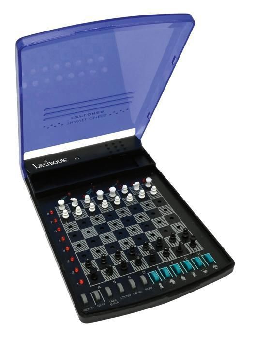 Le jeu d'échecs électronique de voyage