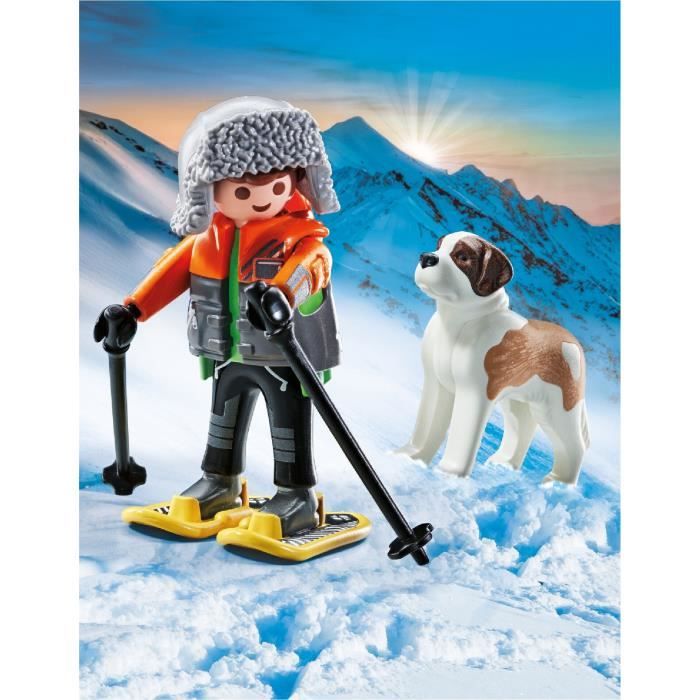 Image secondaire de PLAYMOBIL 71741 Garçon en raquettes avec Saint Bernard