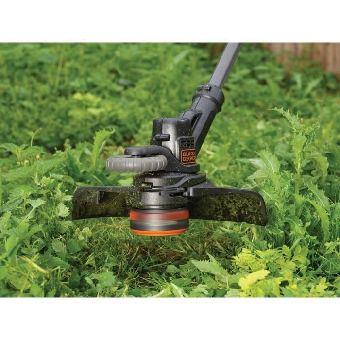Coupe-bordure a batterie BLACK+DECKER - STC1840EPC-QW - 18V - 30 cm (Livré avec batterie 4,0 Ah + chargeur)
