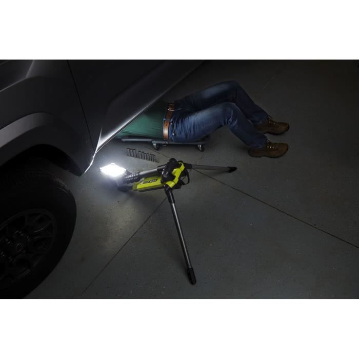 Image secondaire de RYOBI - Projecteur LED sur trépied 18V ONE+ - 3 intensités : 2 700 / 1 000 / 500 Lumens - trépied ajustable jusqu'a 1,7 m - R18T