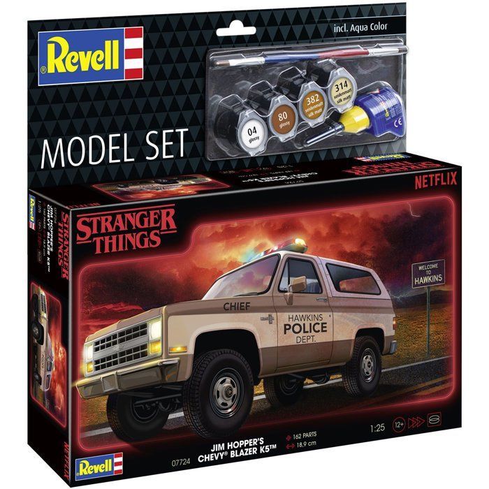 Image secondaire de Maquette Chevrolet K5 Blazer Stranger Things avec accessoires