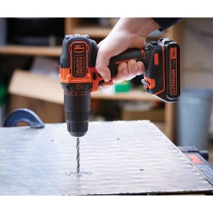 Image secondaire de Perceuse a percussion sans fil 18V BLACK+DECKER - BDCHD18C2TA-QW Avec 2 batteries 18V 30 accessoires inclus