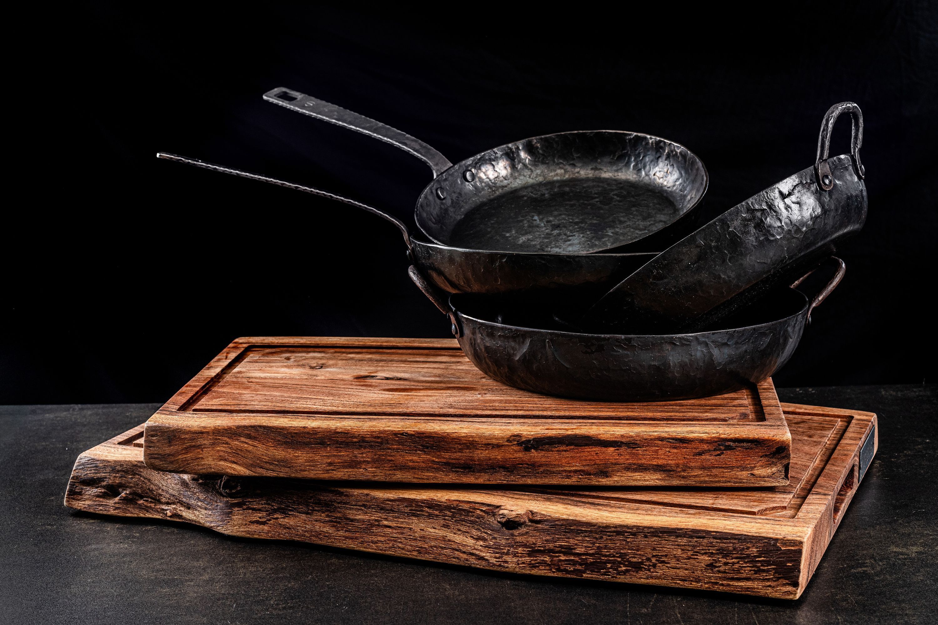 Image secondaire de Planche à Découper en Acacia FORGED - 45 x 30 cm