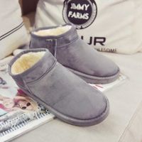 BOTTE Bottes violetes veloutées de longueur basse pou... BOTTE Bottes violetes veloutées de longueur basse pou...