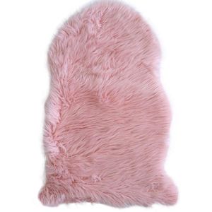 Tapis imitation peau de b?te Cocooning 55x80 cm rose