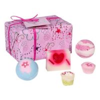 COFFRET CADEAU CORPS Bomb Cosmetics - Pretty in Pink - Coffret cadeau - COFFRET CADEAU CORPS Bomb Cosmetics - Pretty in Pink - Coffret cadeau -