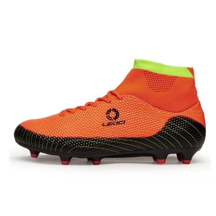 chaussure de foot avec chaussette