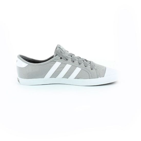 chaussure adidas grise femme