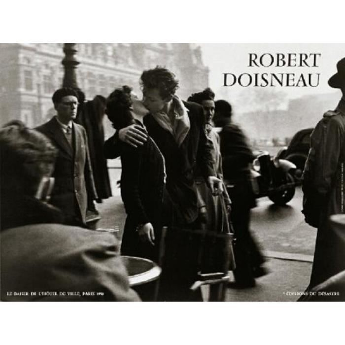Robert Doisneau Poster Reproduction - Le Baiser De L'Hotel ...