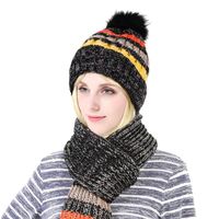BONNET - CAGOULE Tricoté hiver Set Hat, pour les femmes, décoratif BONNET - CAGOULE Tricoté hiver Set Hat, pour les femmes, décoratif
