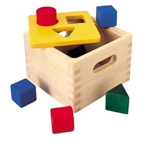 PLAN TOYS Jeu en bois Boite à Formes