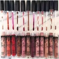 ROUGE A LÈVRES 12 gloss à lèvres Kylie Jenner ROUGE A LÈVRES 12 gloss à lèvres Kylie Jenner