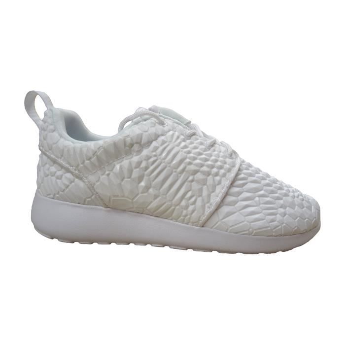 Taille Noirblanc Qs 2 Avec Nike Une 3gwqqe Blanc 35 Femmes 1 Dmb Y4IqwS8