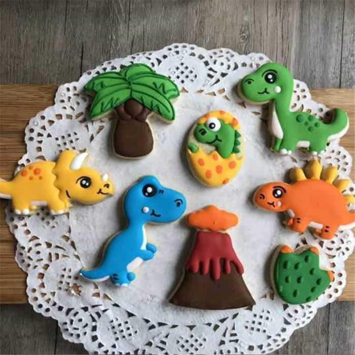 Moule A Gateau 3d En Forme De Dinosaures Cdiscount Au Quotidien