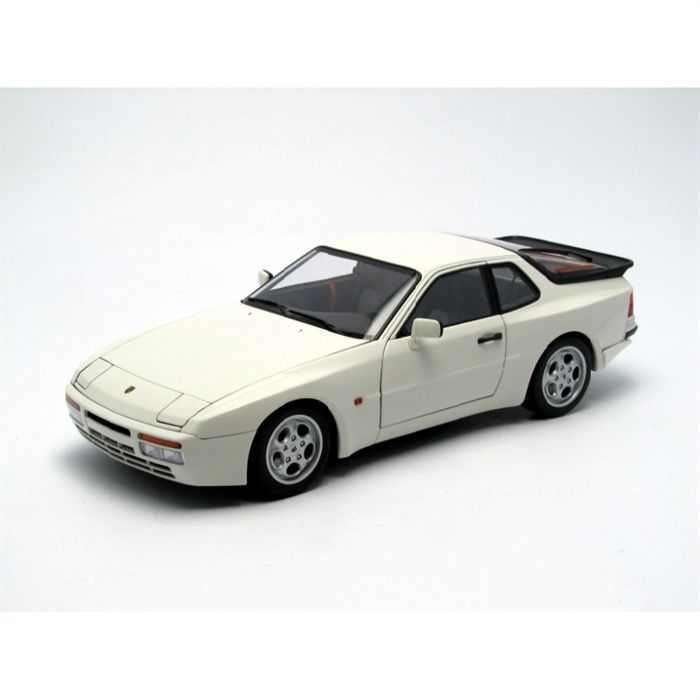 AUTOart 1/18 PORSCHE 944 Turbo   Achat / Vente MODELE REDUIT MAQUETTE