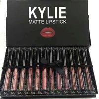 ROUGE A LÈVRES 12 gloss à lèvres Kylie Jenner ROUGE A LÈVRES 12 gloss à lèvres Kylie Jenner
