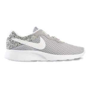NIKE FEMME NKRNGLTSLVR GRIS TISSU BASKETS Gris - Achat ... NIKE FEMME NKRNGLTSLVR GRIS TISSU BASKETS Gris - Achat ...