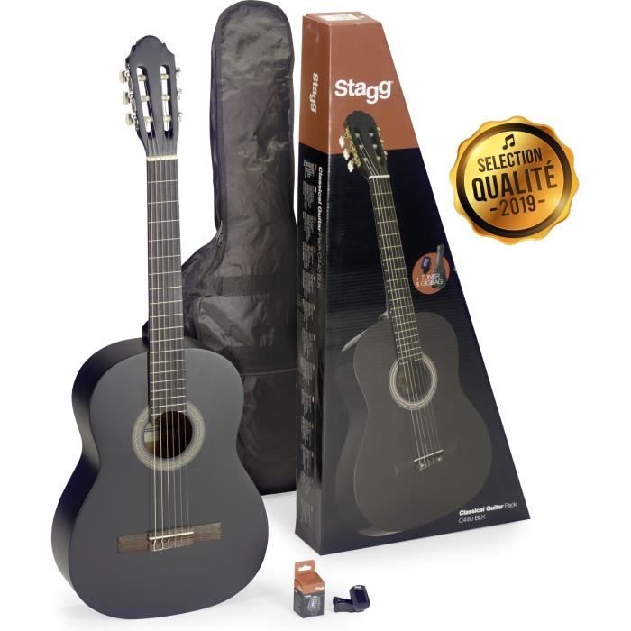 STAGG C440 M BLK PACK Pack comprenant 1 guitare classique 4/4 noire - 1 accordeur - 1 housse - 1 boîte