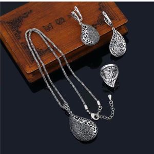 Hoveey Femme Collier Argent Clous doreilles avec Zircon Cubique Simple Personnalit/é Design Charm Cube Bijoux Cadeau