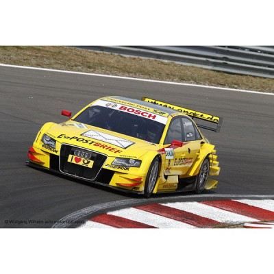 Revell   Audi A4 DTM 2011 M Rockenfeller Nombre de pièces  126