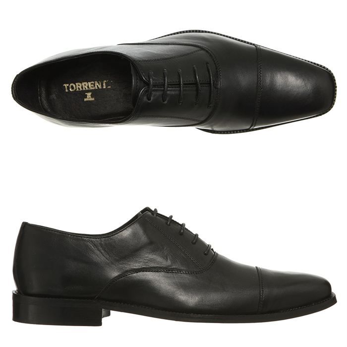 Modèle Leopold IB. Coloris  noir. Des chaussures Richelieu homme, en