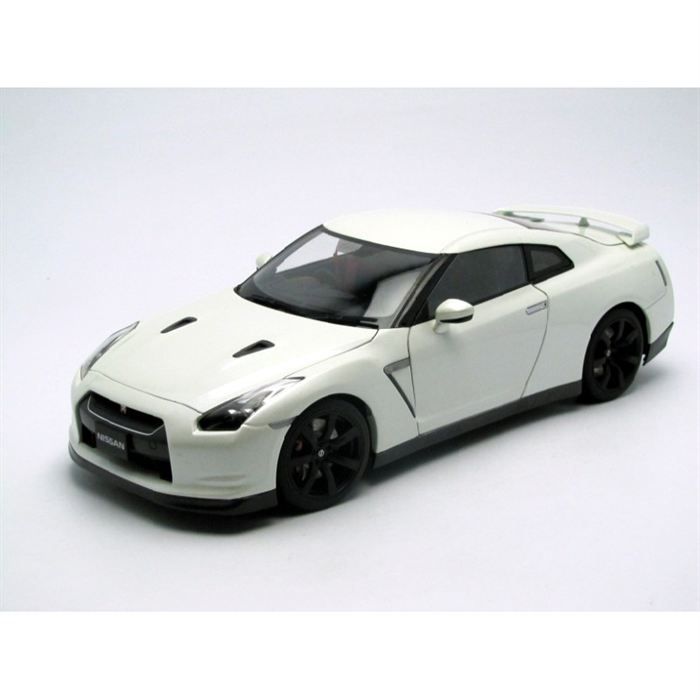 18 NISSAN GT R R35   Achat / Vente MODELE REDUIT MAQUETTE NISSAN 1/18